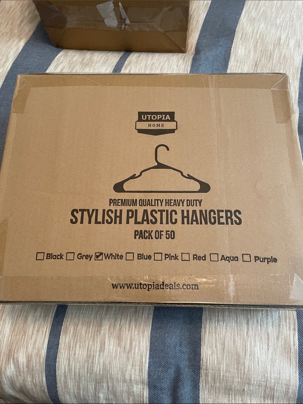 Utopia Home Stylish Plastic Hangers - White (Pack of 50)